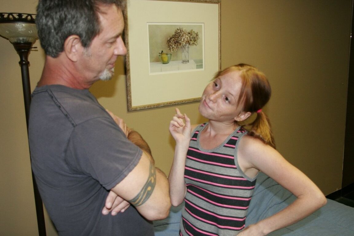 12P Tiny young girl Alyssa Hart jerks off an older guy to settle her debt