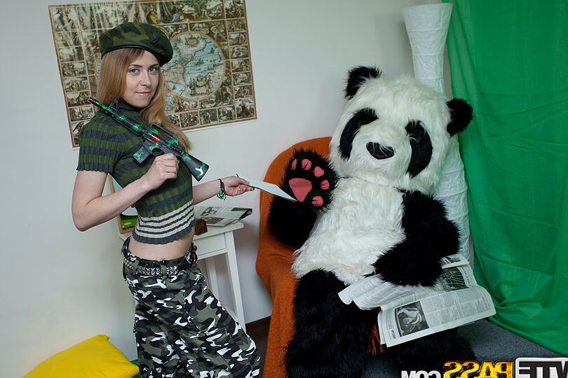 16P Panda Fuck Kris