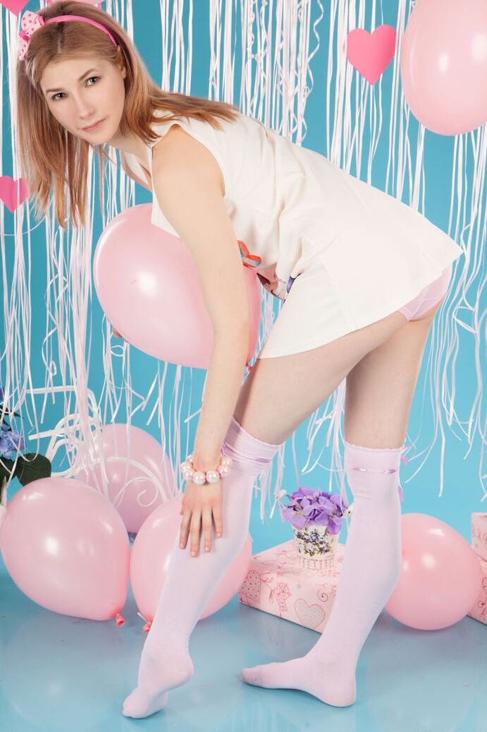 20P Pale redhead Candy showcases her bald twat in OTK socks amid balloons