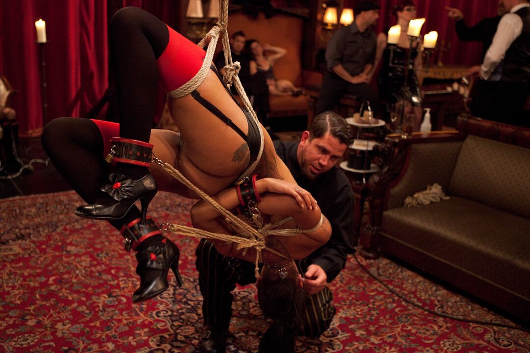 21P The Upper Floor Iona Grace, Juliette March, Krysta Kaos, Skin Diamond