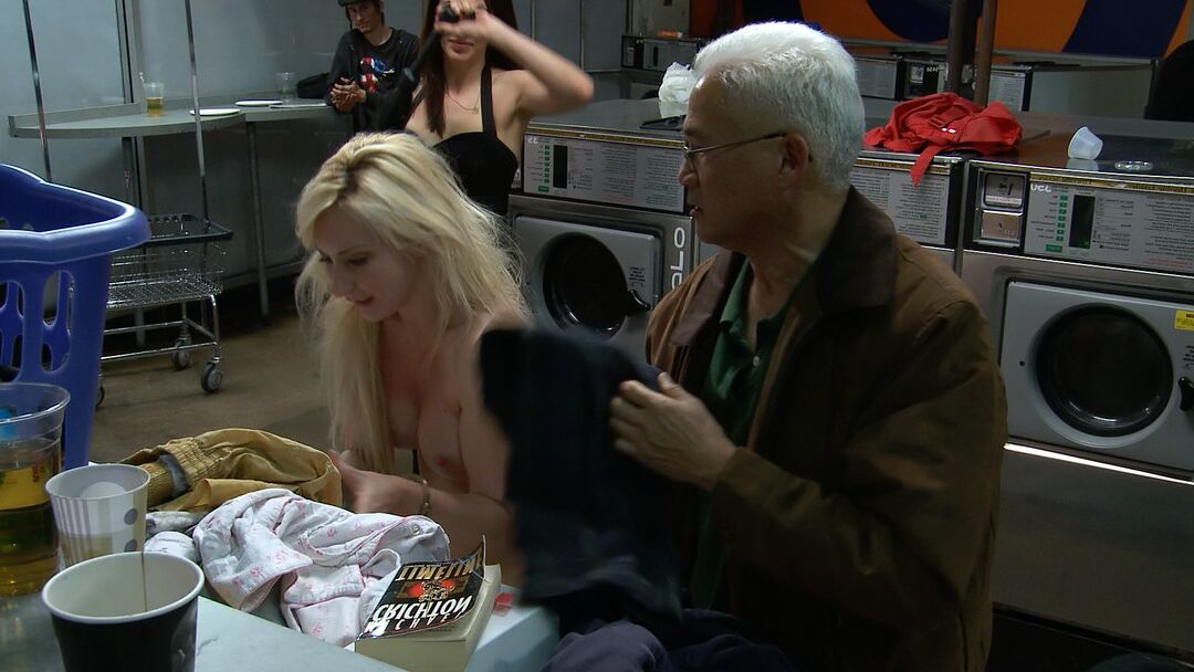 21P Public Disgrace Mark Davis, Missy Woods