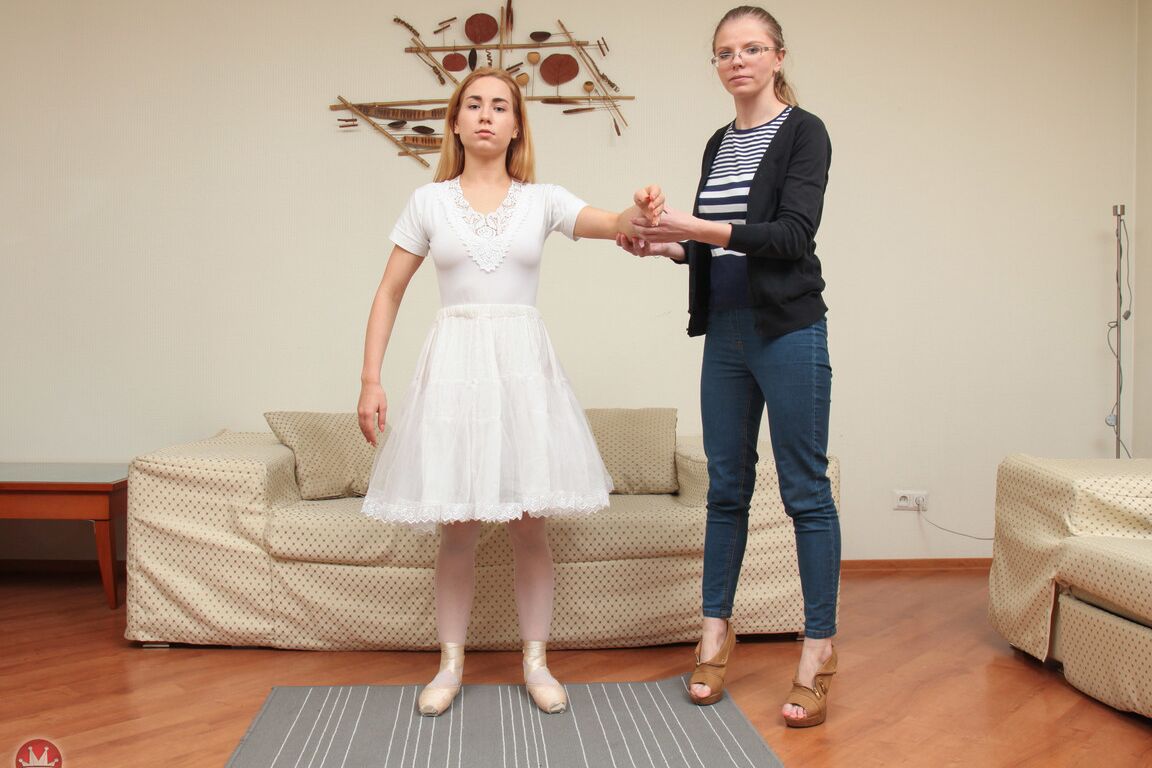 21P ATK Galeria Ekaterina Ananasova, Nara Abel