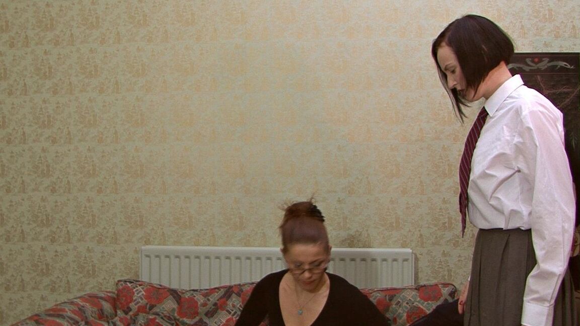 12P Spanking Online Anita slippered