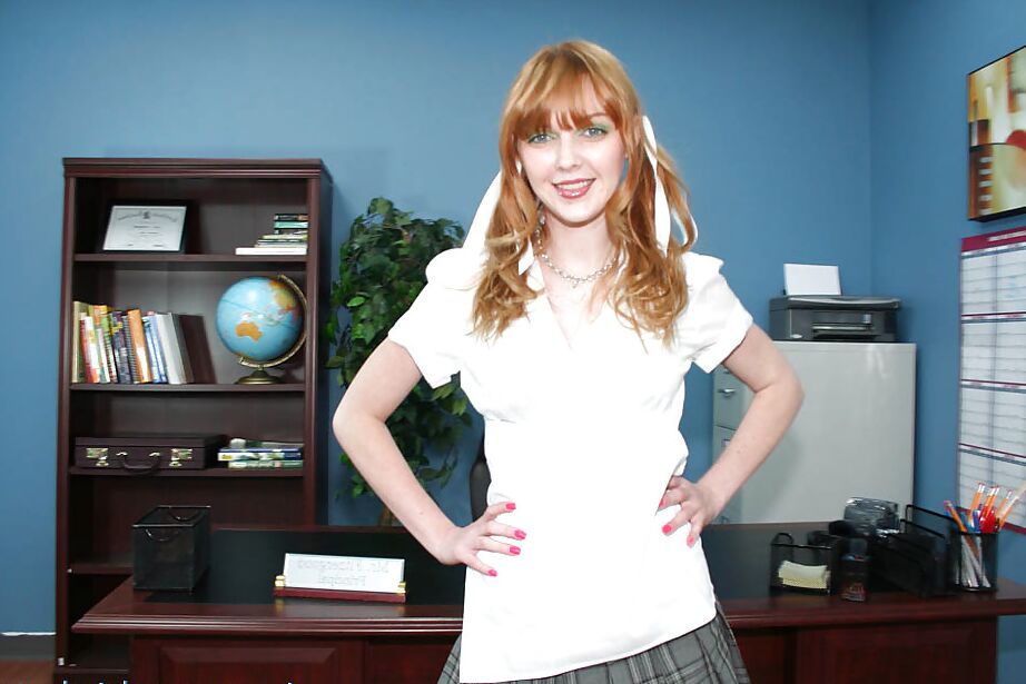 16P Office babe Marie undressing her skirt and showing that round ass