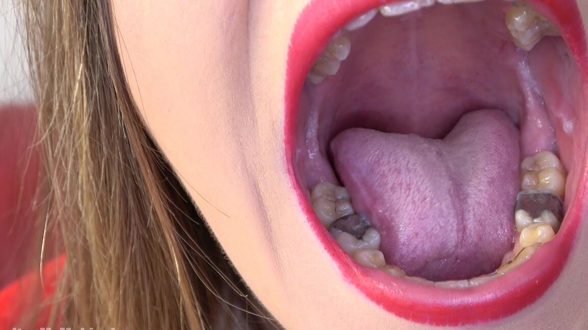 16P クリスマス衣装を着た湯たんぽが口を開く