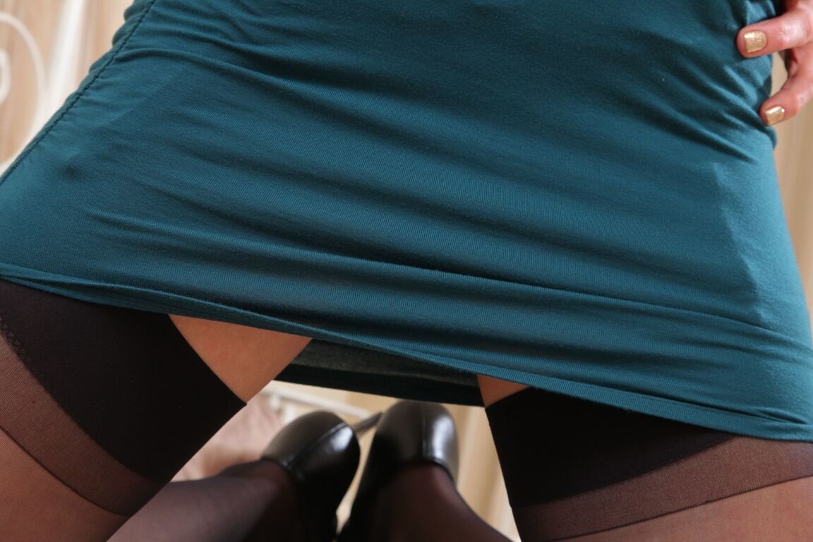 21P Curvy girlfriend Sarah B teases with her nice ass while dressing in pants