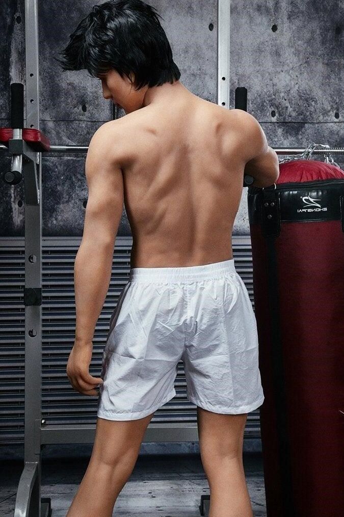 21P Boneco sexual masculino Hunky Liam mostrando seu tanquinho