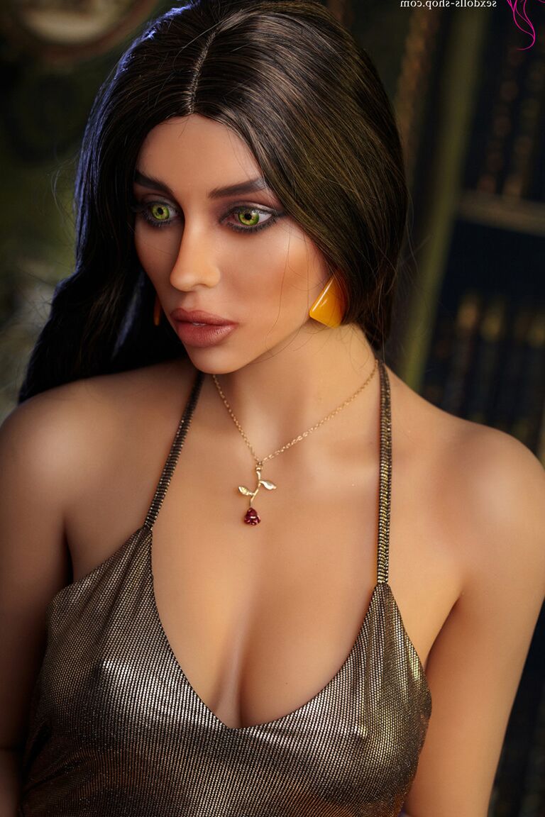 21P Boneca sexual de olhos luxuriosos brinca com sua bunda cheia de bolhas e peitos grandes na biblioteca