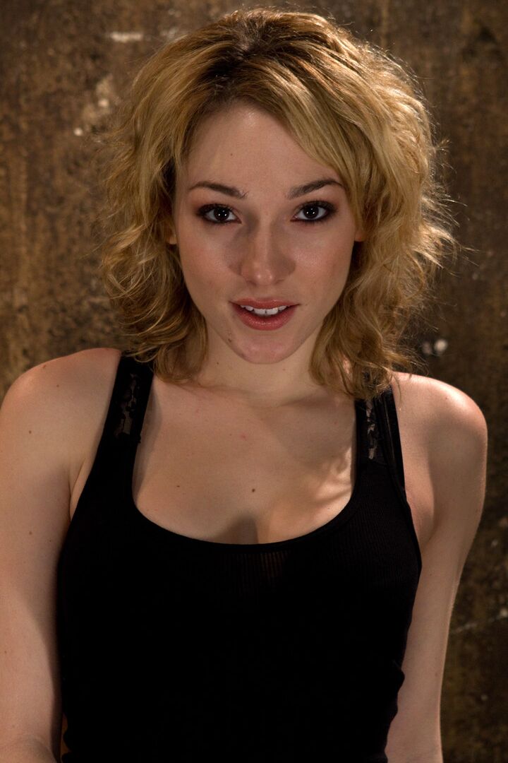 21P Hogtied Lily LaBeau