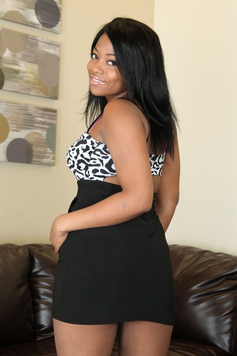 21P Cherry Pimps Monique Symone