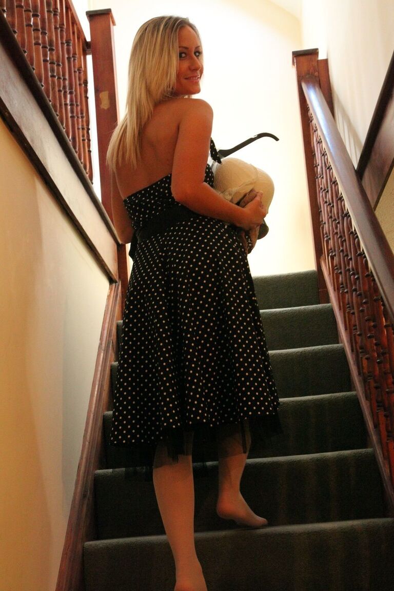 21P Only Tease Kayla Louise