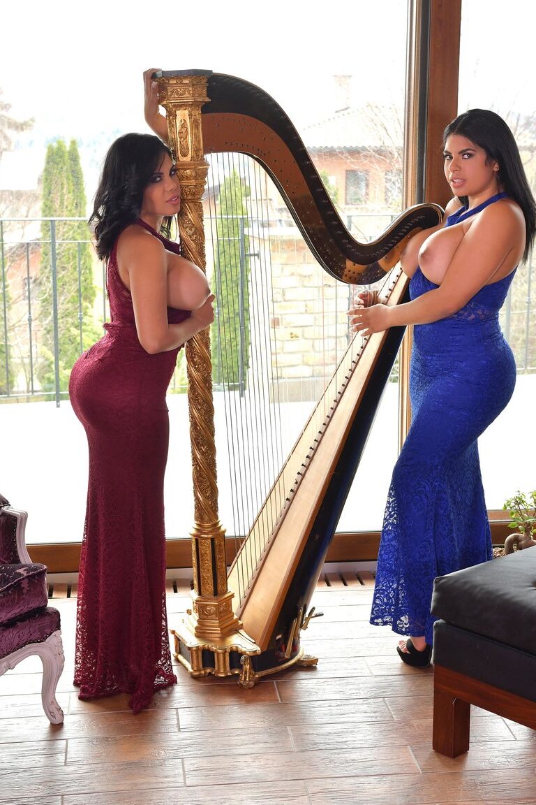 17P Hermanas tetonas Sheila