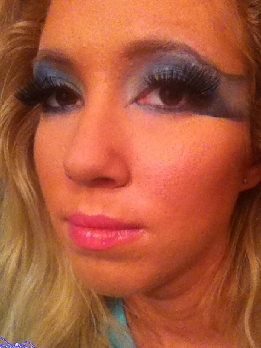 21P Pornostar Platinum Nicki Blue