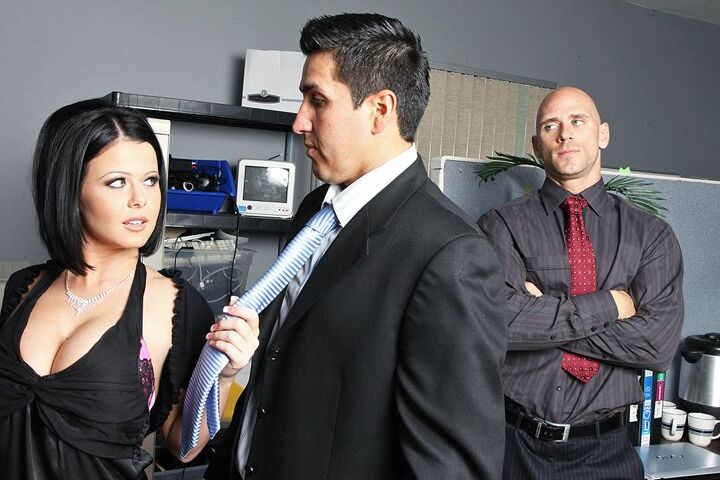 15P Smiley hottie with big jugs gets shafted by her well-hung office mate