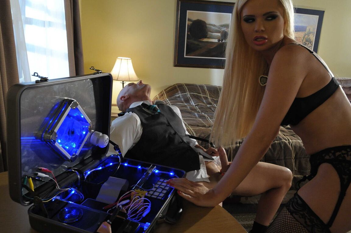 21P A las estrellas porno les gusta lo grande Alexis Ford, Johnny Sins