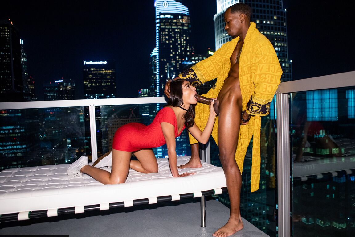 21P Blacked Raw Emily Willis, Jamal Right