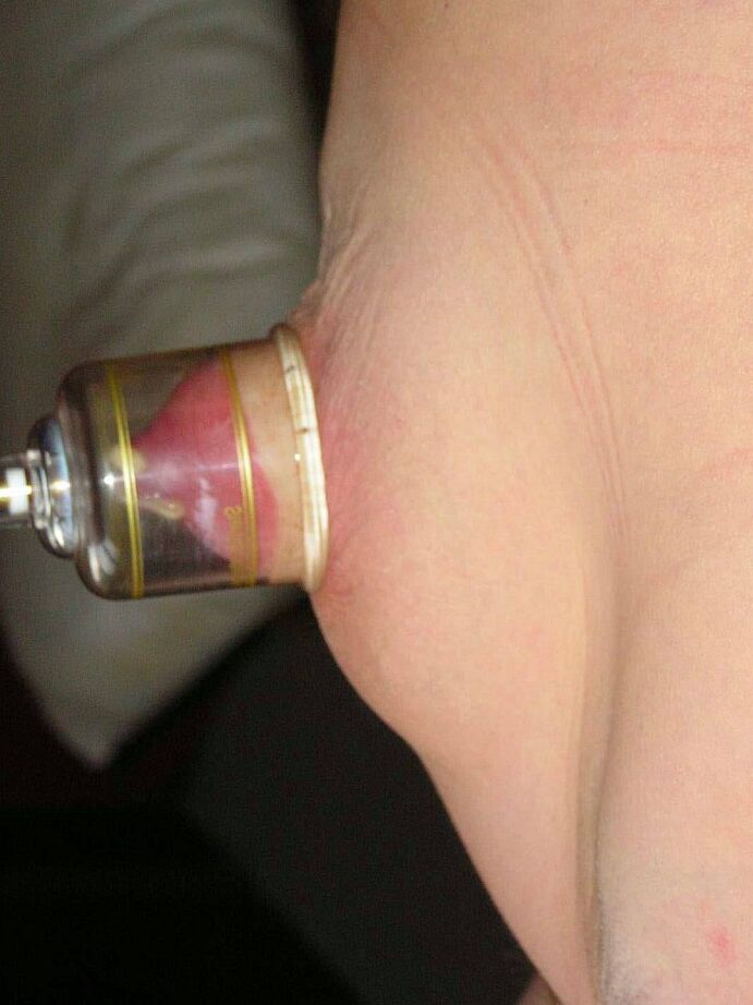 12P 女性の痛みを伴う女が拘束され目隠しされながら乳首を責められる