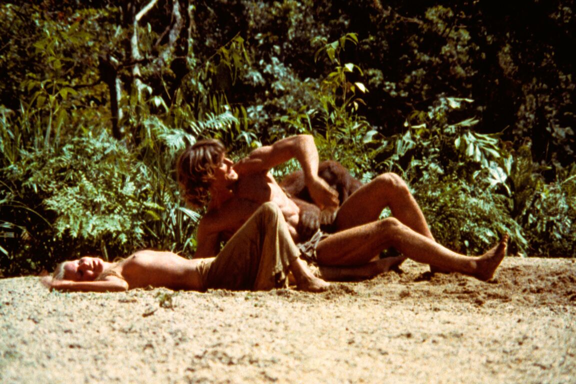 16P Lovely model dolls posing naked in the nature and showing their superb bodies