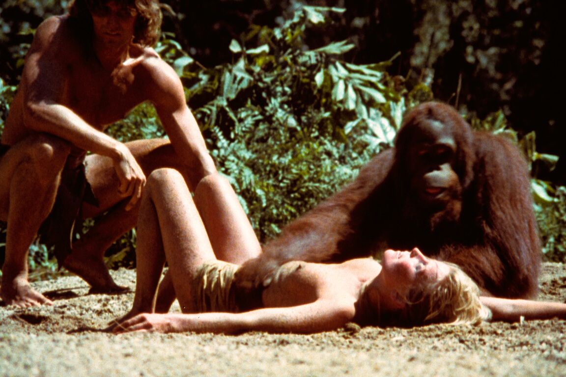 16P Lovely model dolls posing naked in the nature and showing their superb bodies