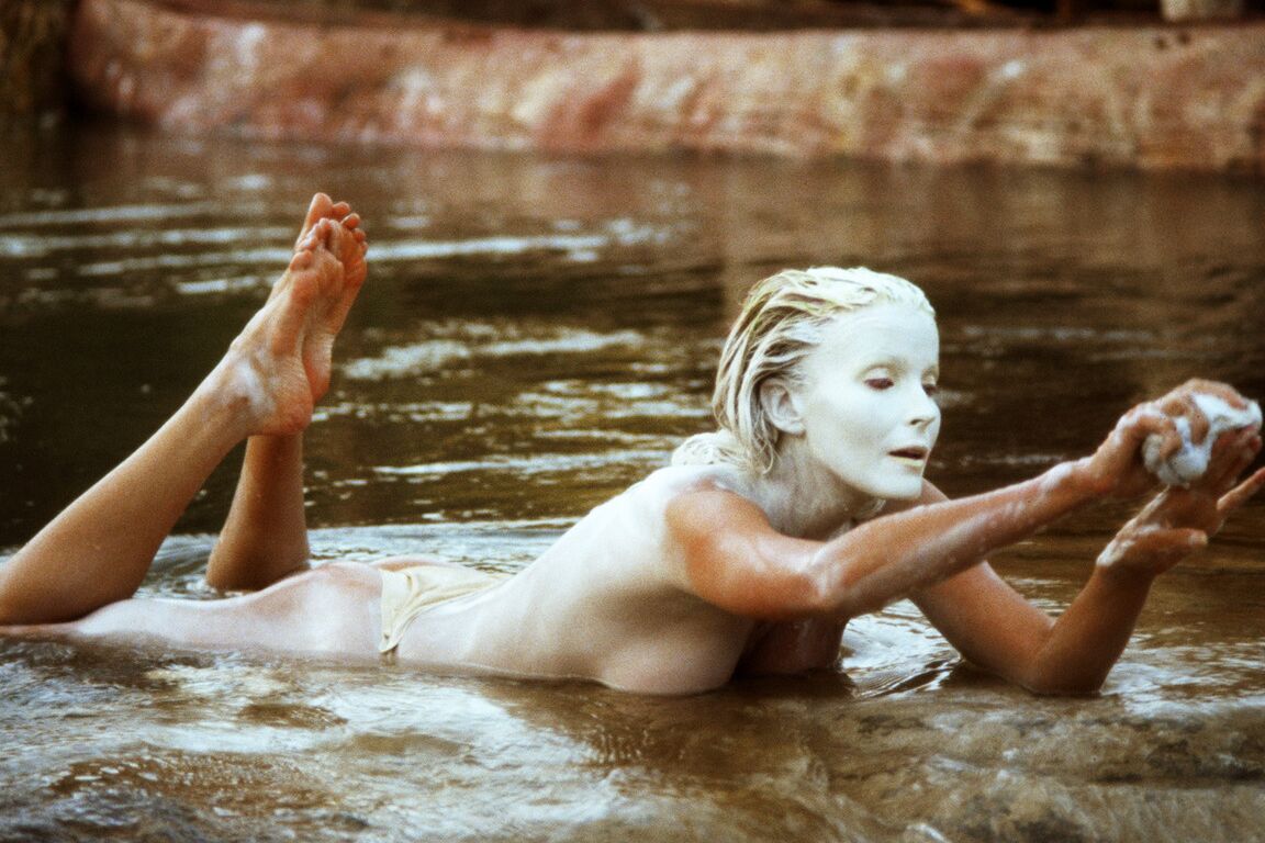 16P Lovely model dolls posing naked in the nature and showing their superb bodies