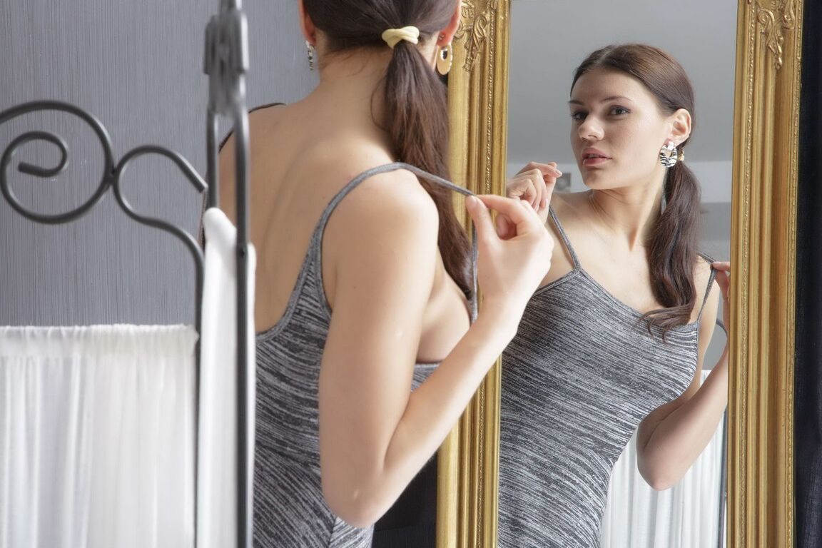 16P Linda adolescente Harper leva na bunda durante uma massagem sensual