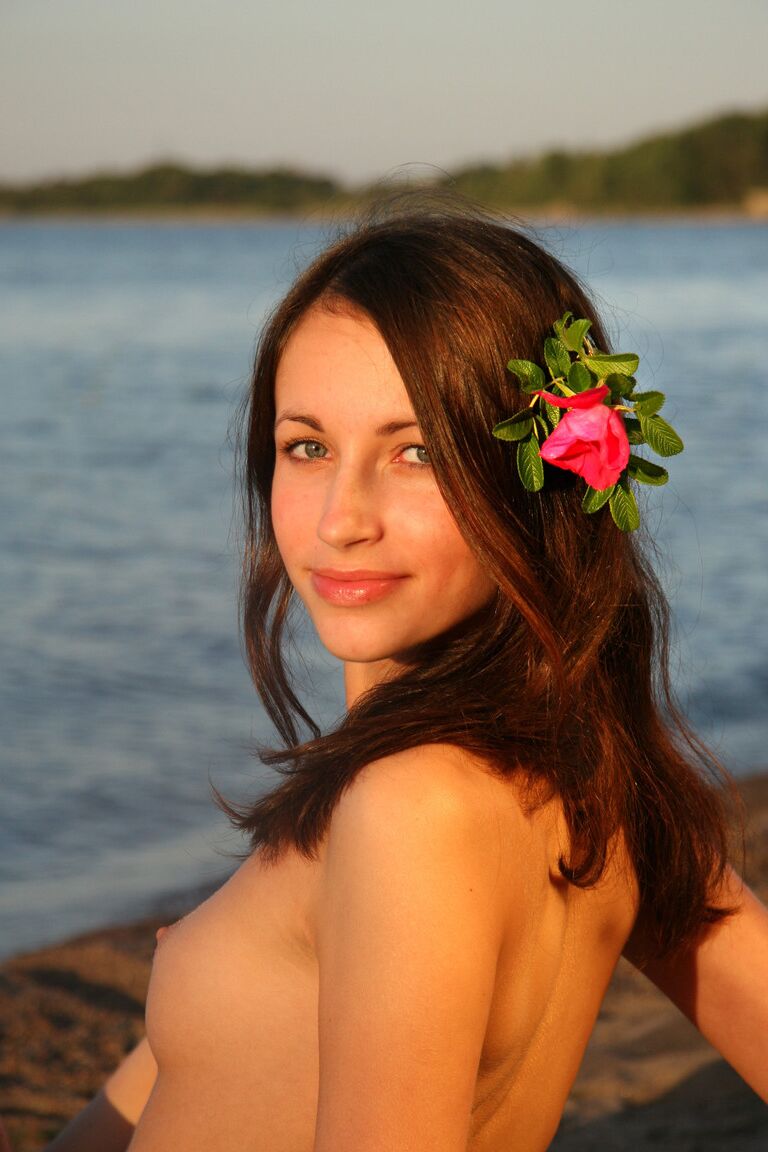 21P Met Art Milana C