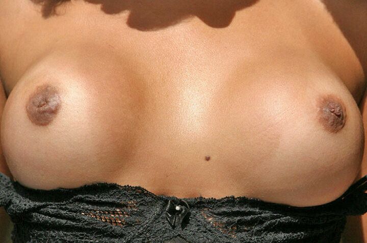 16P Peitos grandes Latina travesti Priscila curtindo uma surra forte
