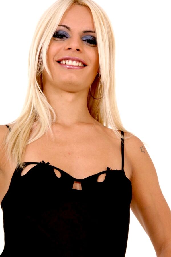 15P Blonde stunner Thais has it all a pretty face, soft ass and thick cock ready