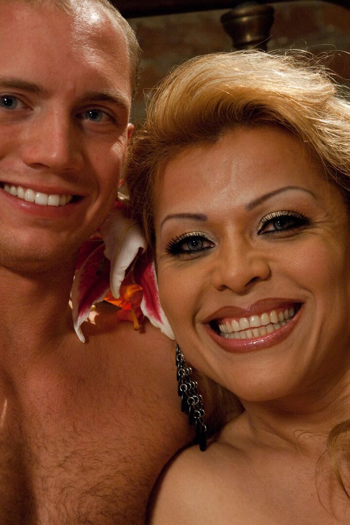 21P TS Seduction Johanna B, John Magnum
