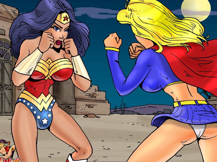 12P 漫画の巨乳のニューハーフ スーパーヒーローが戦いの後にお互いを殴る