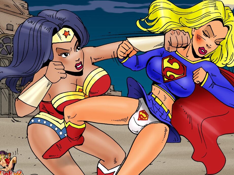 12P 漫画の巨乳のニューハーフ スーパーヒーローが戦いの後にお互いを殴る