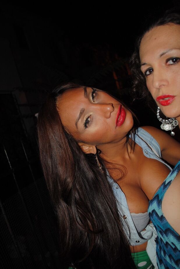 12P Latina Transexual Transexuales locas al aire libre