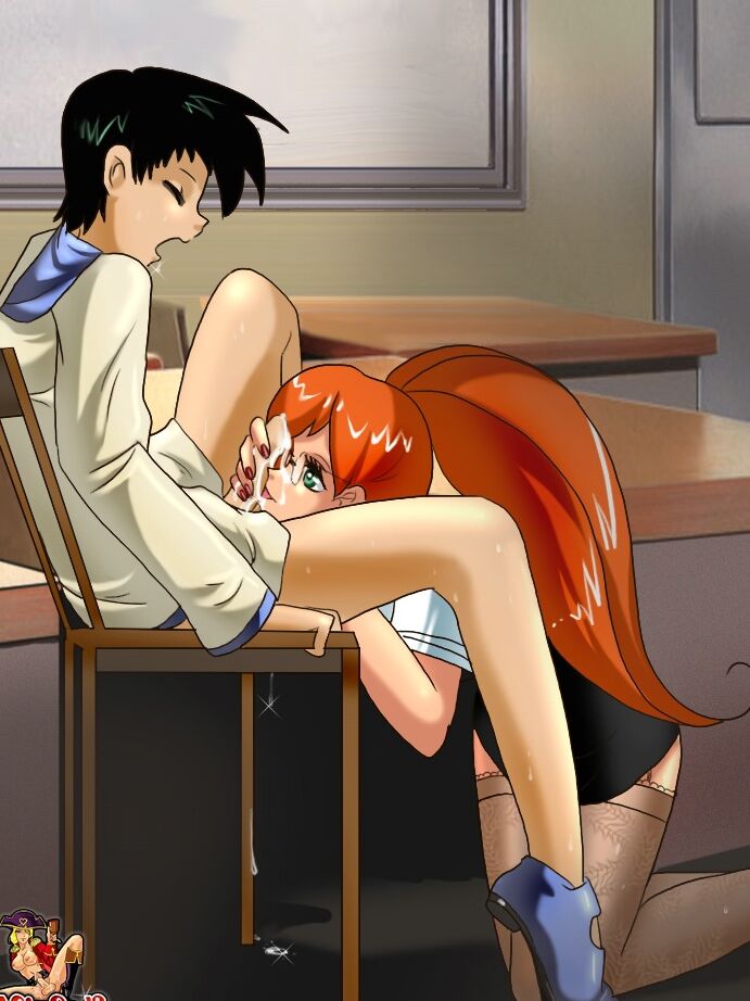 12P Professora travesti de anime sacanagem destrói o cu da aluna depois das aulas