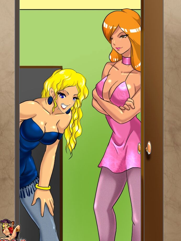12P Des transsexuelles animées avec des fesses époustouflantes forent le trou du cul de leur esclave sexuelle
