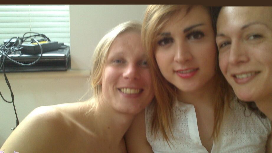 11P Latina Tranny Nikki e meninas de Londres