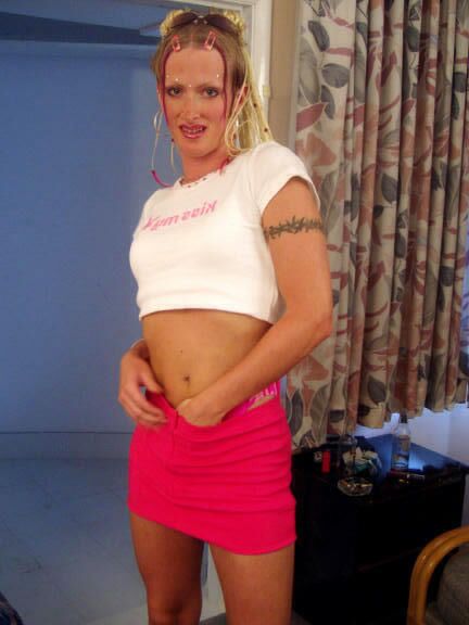 16P Transexual latina pervertida Melinda destrozando el culo de su amiga con su polla