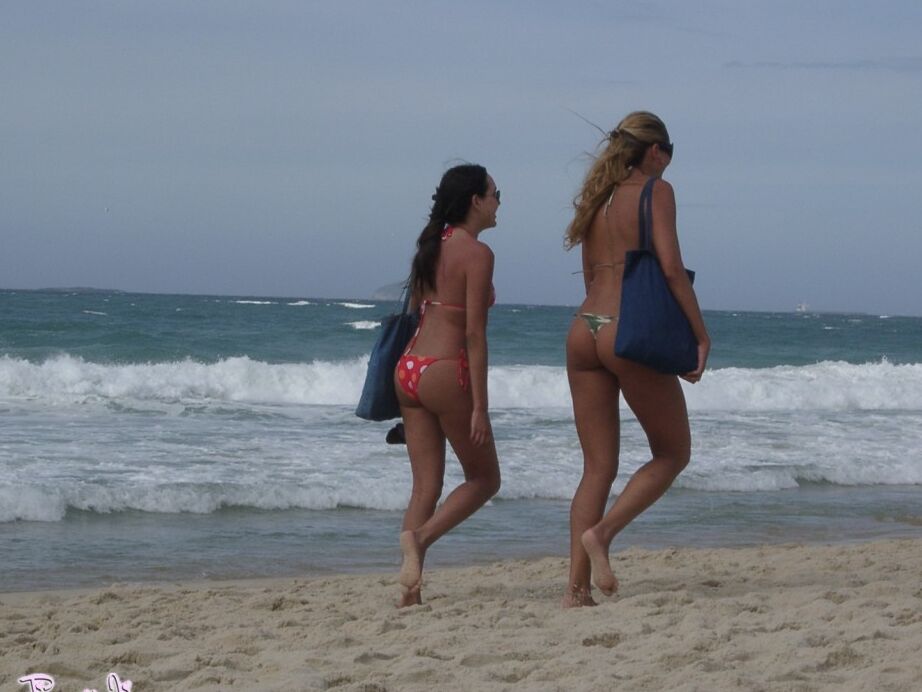 11P Nikki in Rio At The Beach Showing Her Cock