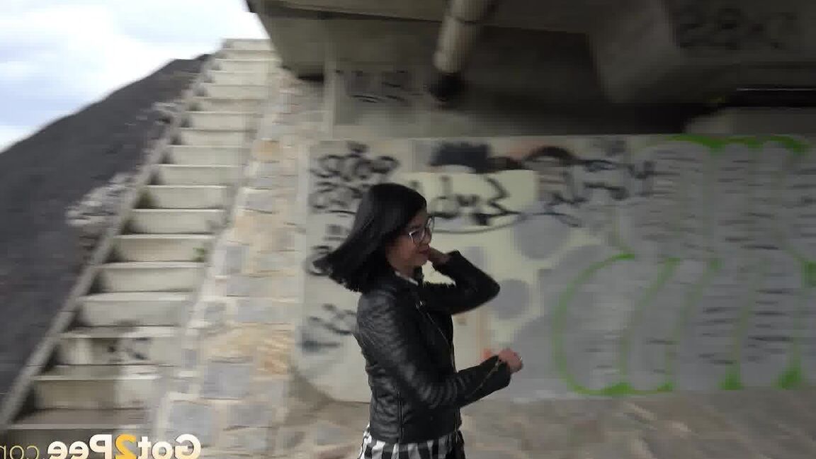 15P Dark haired girl Dee pulls down her leggings for a pee on concrete stairs