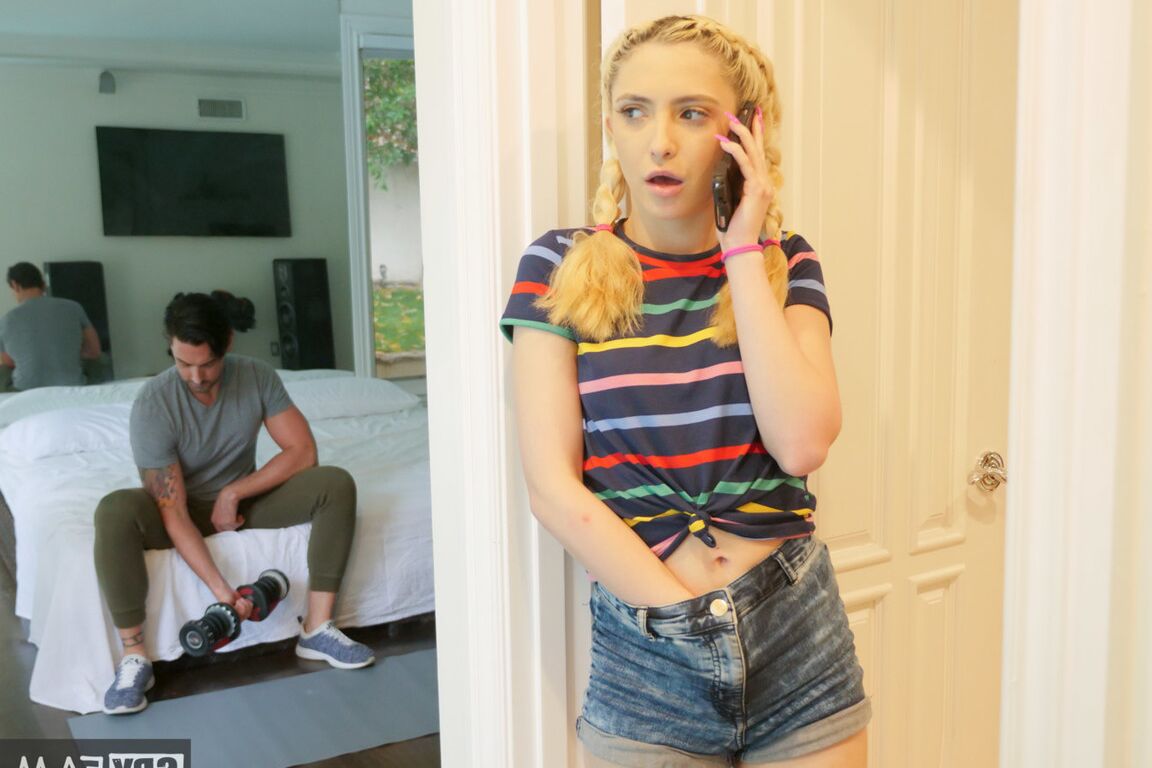 17P La peculiar colegiala rubia Jane Wilde se folla la gran polla de su padrastro en POV caliente