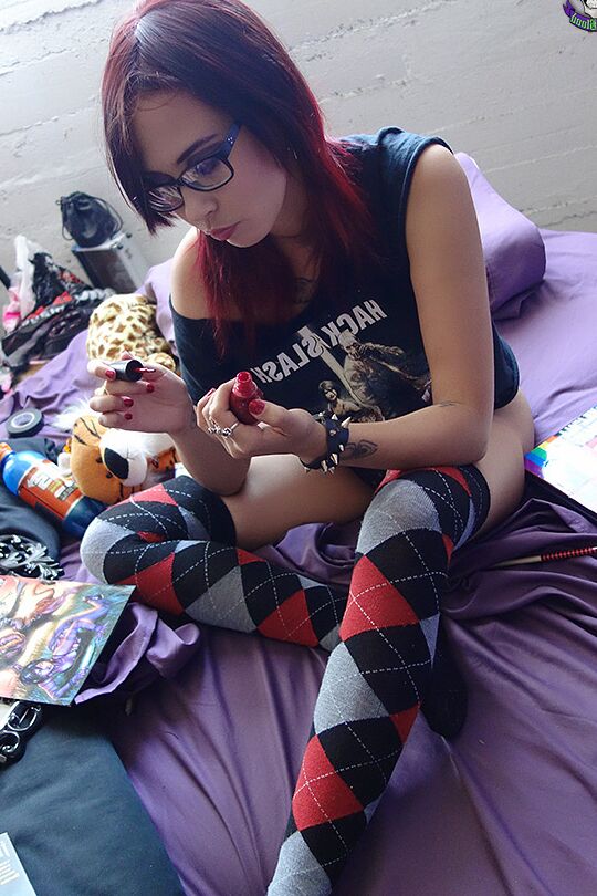 15P Geeky redhead Scarlet Starr bares nice tits and pussy in OTK argyle socks