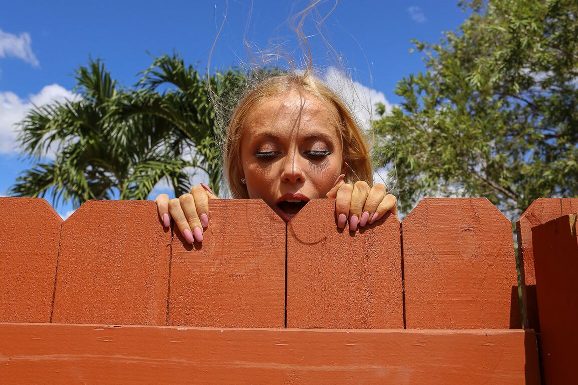 17P Petites jeunes fileuses profitent de grosses pipes