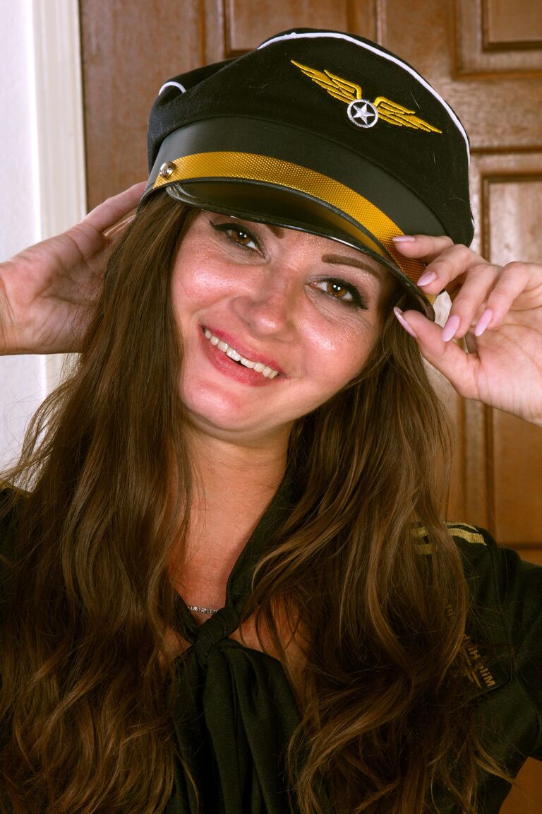 16P 30 plus lady Mia Molly shows her twat after removing pilot's uniform