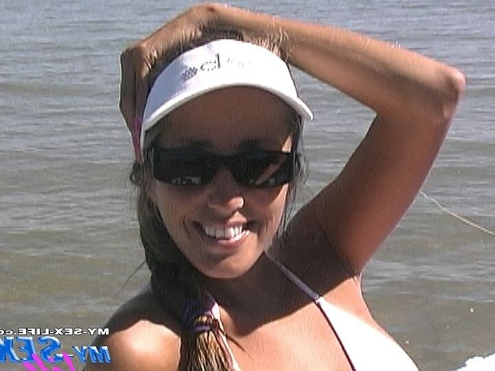 21P Sweet babe with hairy arms Lori Anderson jacks off a dick on a boat