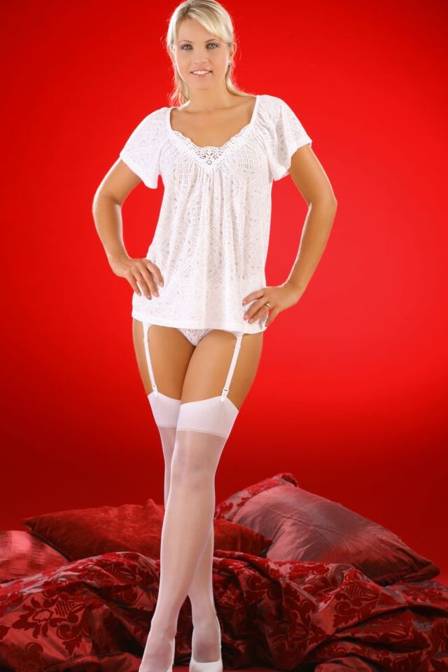 16P Blue-eyed blonde Jenni P lets her hair down while nude in white nylons