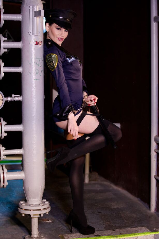 16P 良い警官悪い警官スビル・アーチはまだ何も自白していない