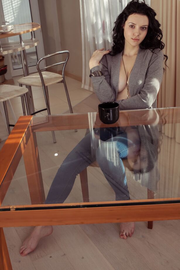 18P Brunette with big nipples strips at the breakfast table to show closeup twat