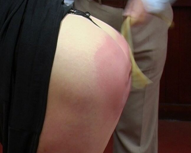 16P Spanking Online Holiday Rep thrashed