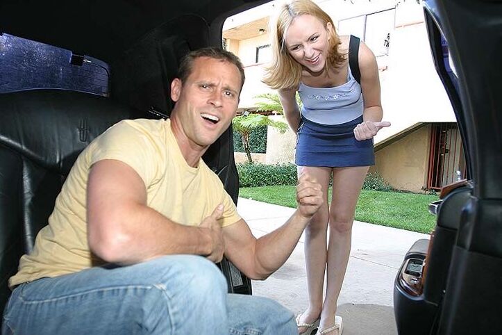 16P Liberated teen with shaved vag Jacqueline Summers getting down in the car