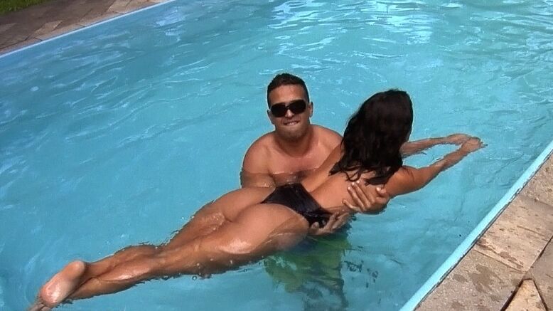 16P Diana Lins taking off her swimsuit and spreading her legs by the pool