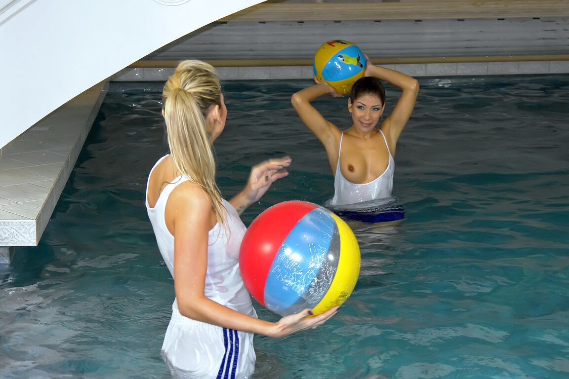12P Middle-aged ladies show off their big tits via wet shirts in the swimming pool